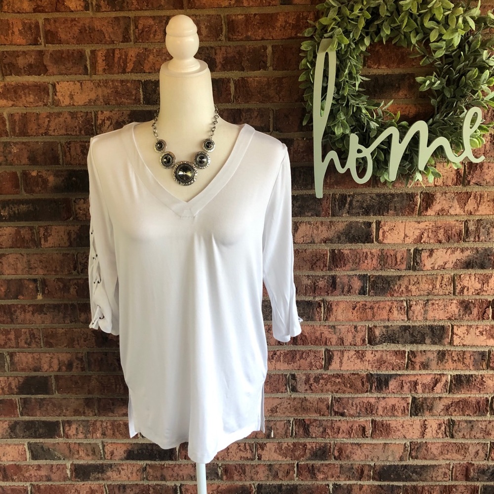 { DESIGN HISTORY } White Causal Wear Top